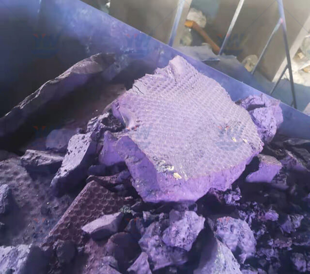 cake of dyestuff