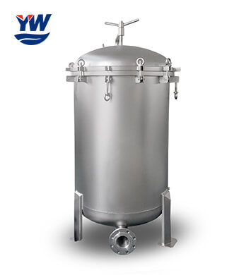 multi cartridge filter housing